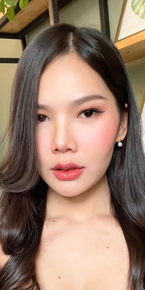 เติมปาก ให้ทรงสวยเป็นกระจับ