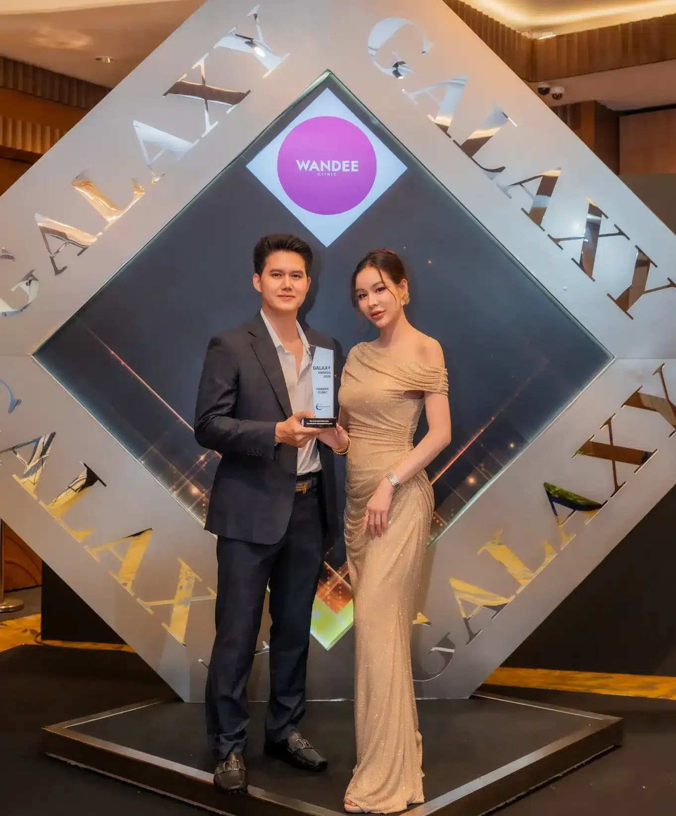 Wandee Clinic รับรางวัลในงาน Astra Celebrate Night 2026.